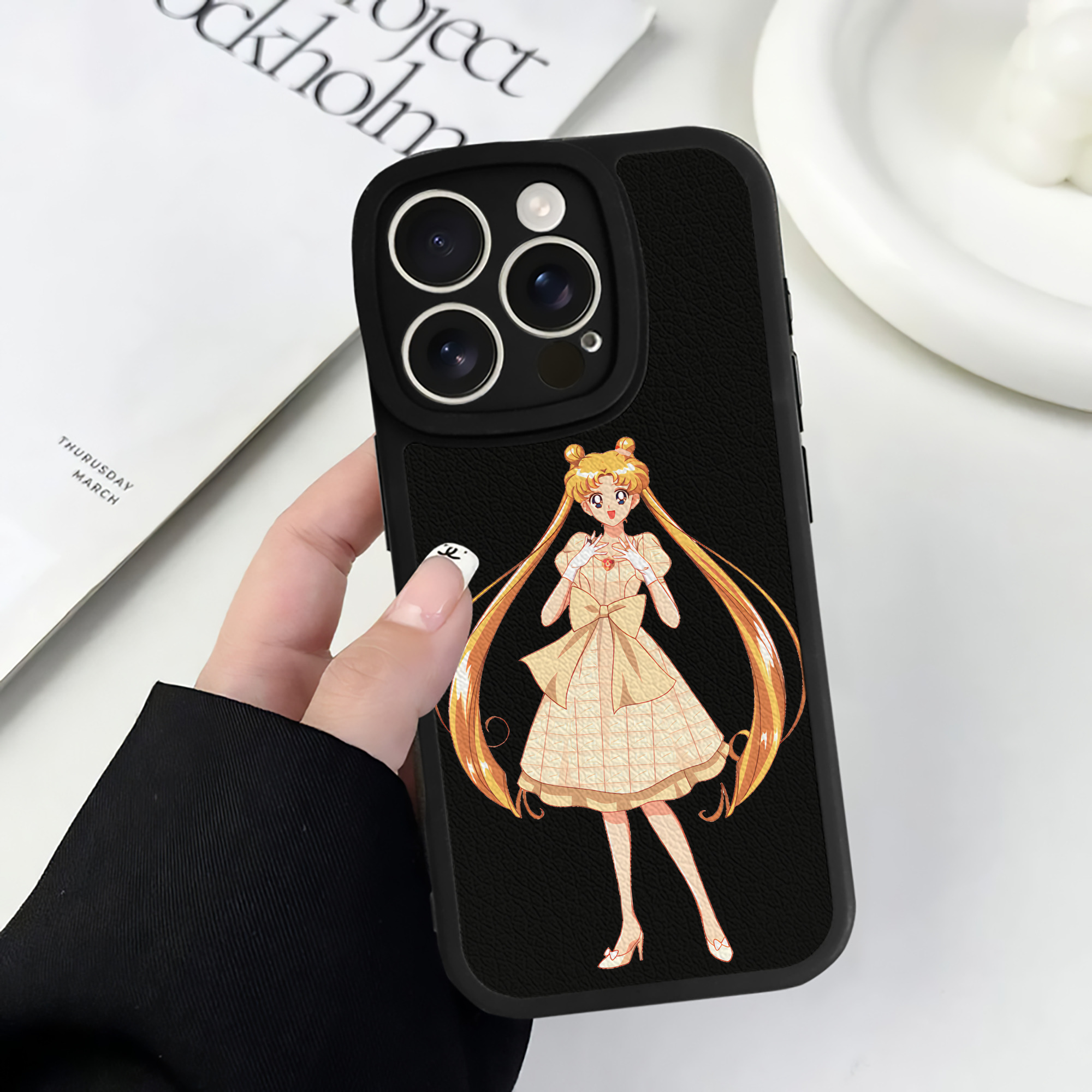 （画像用） 美少女戦士セーラームーン 愛野 美奈子 あいの みなこ Sailor Moon Aino Minako 【iPhone 16シリーズ対応】シリコンスマホケース（レザー調） 材質：シリコン
